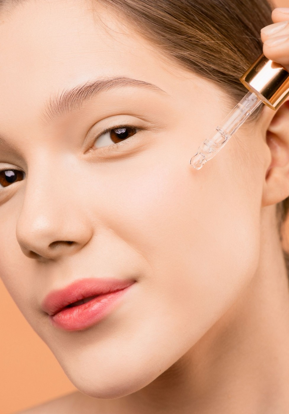 Soin du visage, sérum en médecine esthétique
